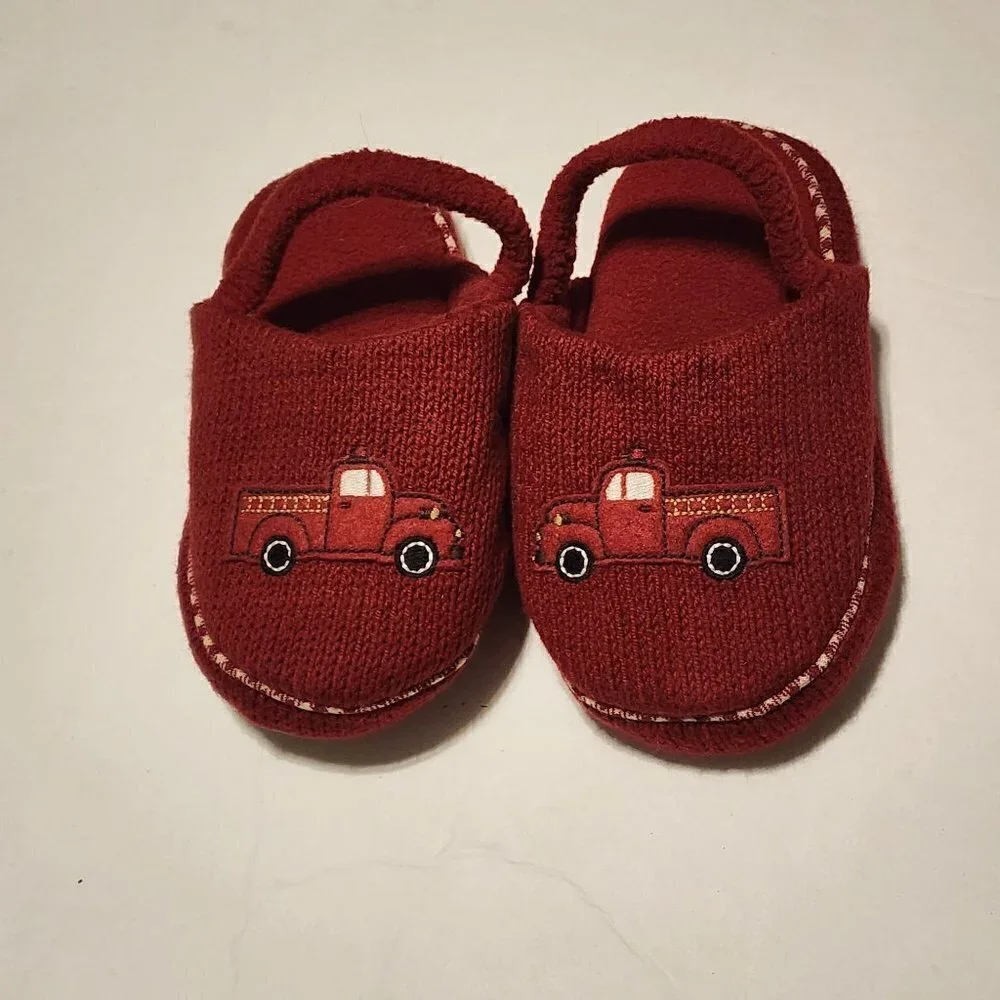 Janie and Jack boy fire truck slippers size 5-6